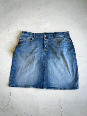 J JILL Denim Stretch Button Skirt Size 20